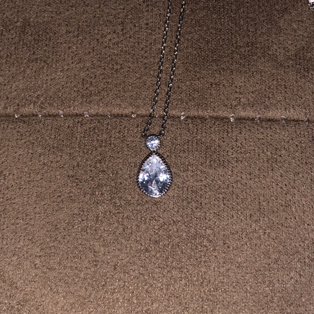 Charmd Aroma | Teardrop Necklace